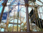 Aufnahme aus dem Glashaus aus dem "Parque del Retiro" in Madrid; Bild: Eva Lilje / pixelio.de