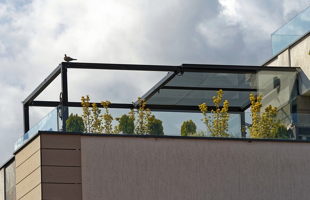 Terrassenüberdachung: So wird sie wieder sauber
